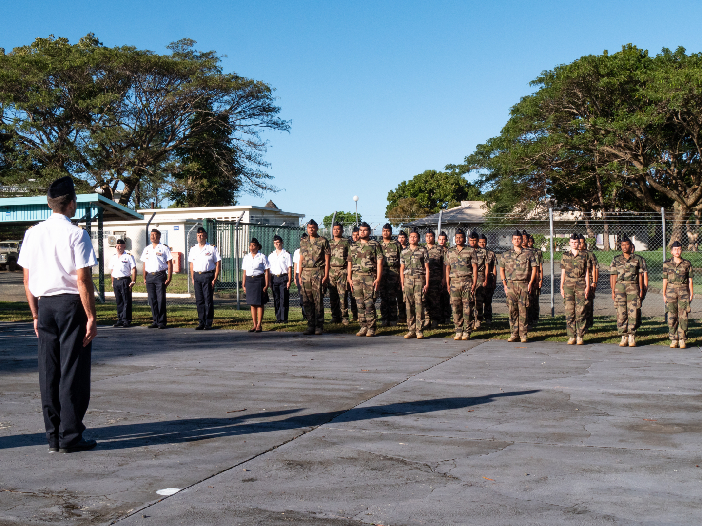 La fin de la préparation militaire fut marquée par une cérémonie présidée par le colonel Rigg.
