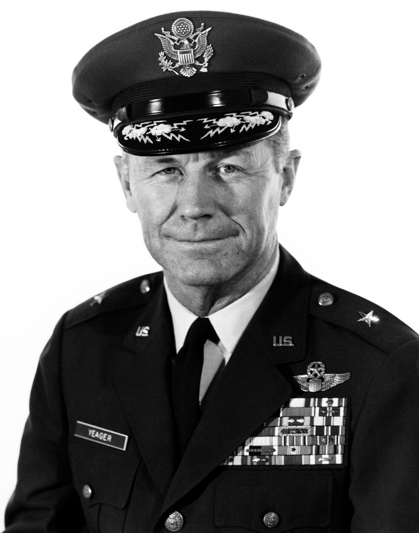 Le brigadier général Chuck Yeager