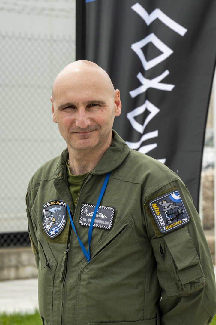 Le lieutenant-colonel Théo est pilote de Rafale au sein de l'Hellenic Air Force.