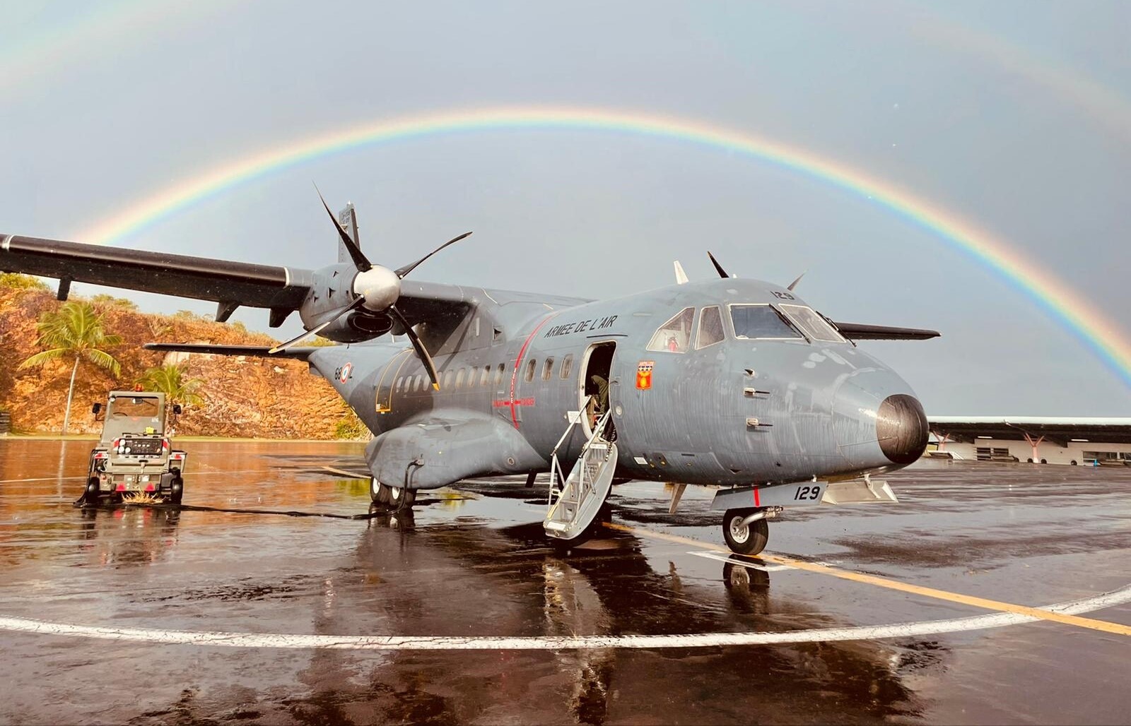 Un Casa CN-235 de l’escadron de transport « Antilles-Guyane » déployé au Mexique dans le cadre de la mission du lieutenant Jean-Philippe