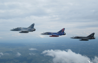 3 appareils pour le retrait du Mirage 2000C RDI