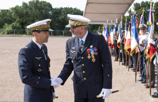 Un nouveau général commandant la base aérienne école 721 de Rochefort