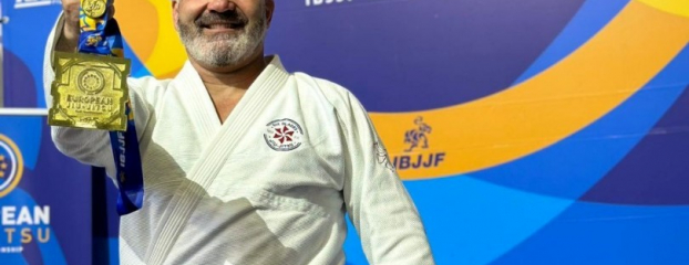 Le lieutenant Pascal, médaillé au Championnat d'Europe de jiu-jitsu