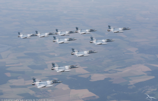 Dix des douze avions de chasse Mirage 2000-5 déployés pour l'édition 2023 de l'exercice "Saphir"